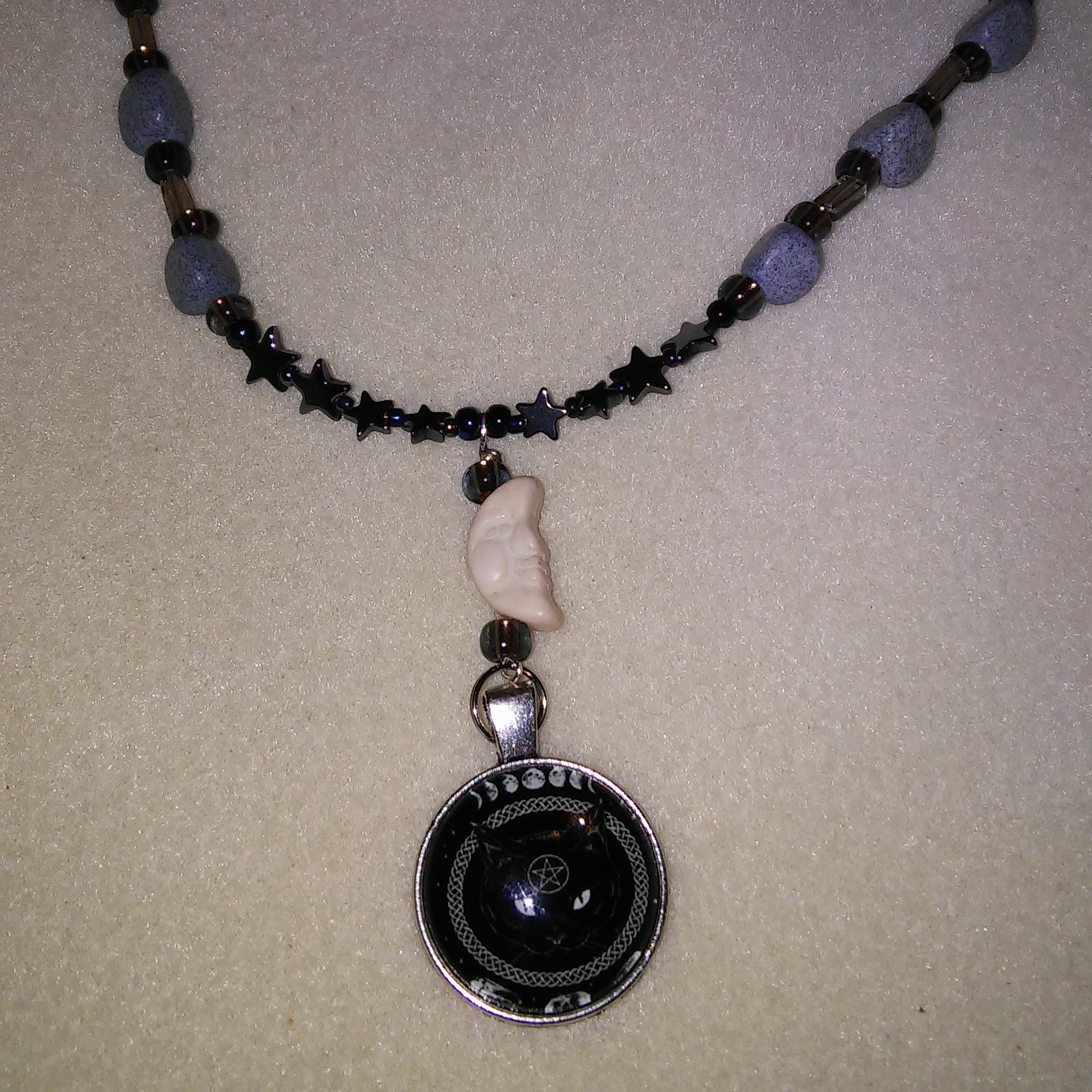 Black Cat Pentacle_Focal Detail